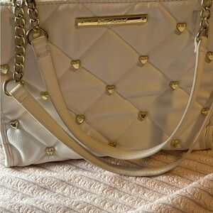 Betsey Johnson White Quilted Heart Shoulder Bag